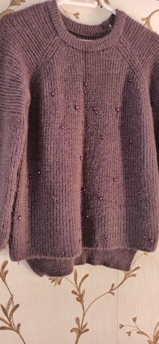Продам красивый свитер
