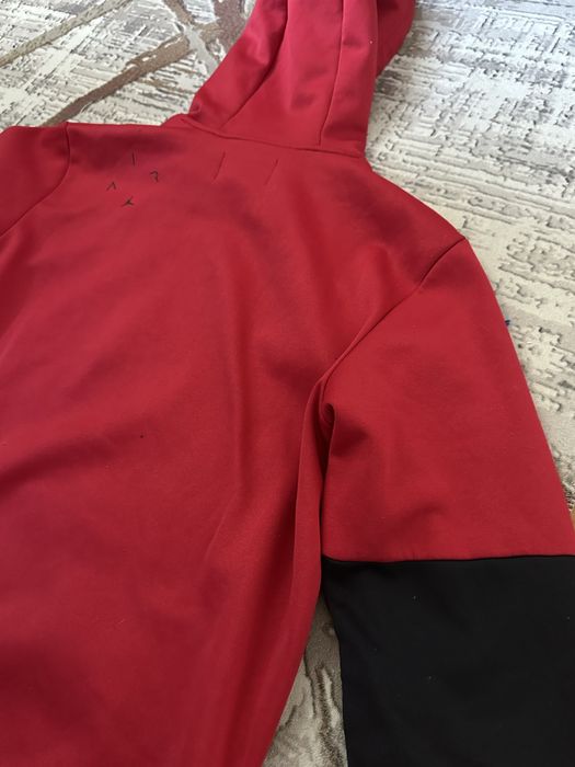 Суичър Jordan.