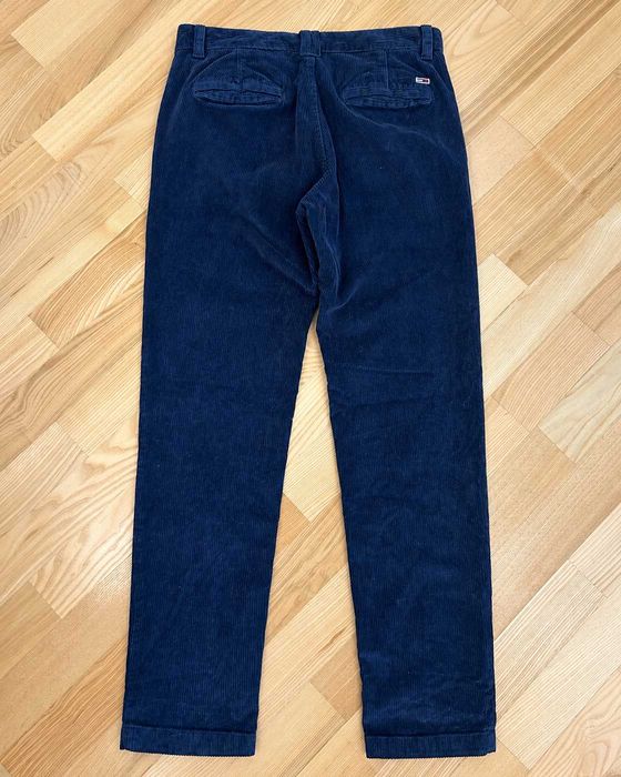 Pantaloni Tommy Jeans bărbați bleumarin, din bumbac, catifea reiată, Mărimea M