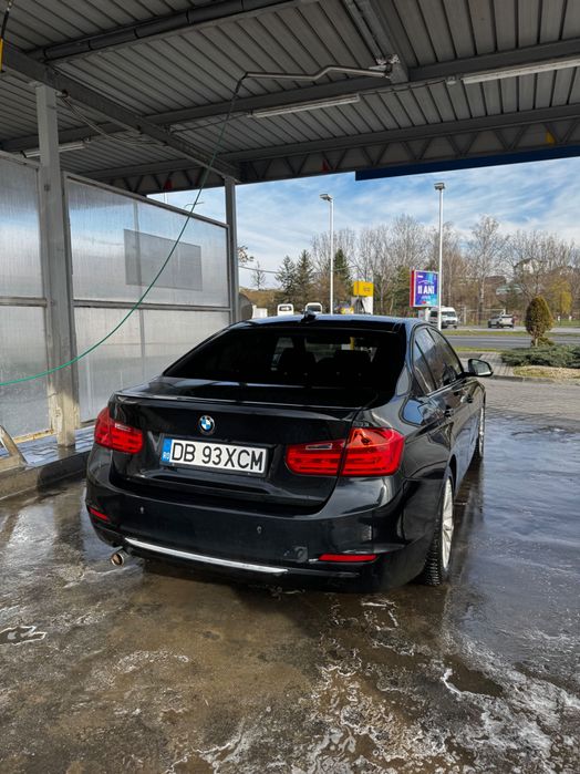 BMW Seria 3 F30 320d xDrive | 2013 | Automat | Interior Piele