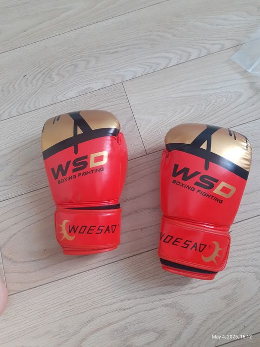 Боксовите ръкавици