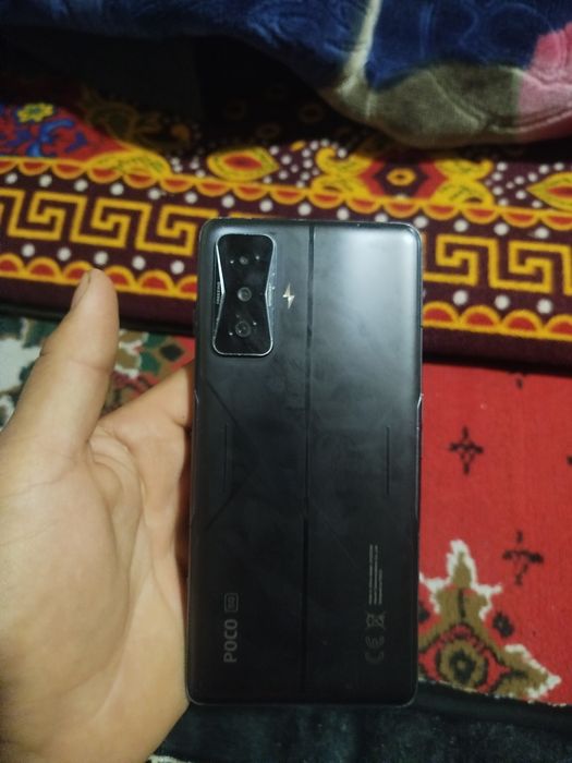 Poco F4 GT 5j xotira 16/256