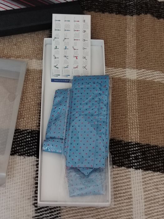 Продам новые шёлковые галстуки импортные.