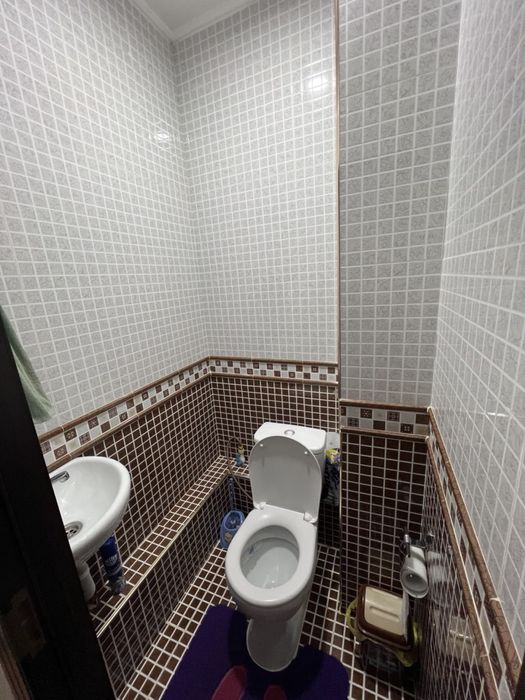 Своя квартира. Бывший кинотеатр Нукус. Кафе Нихол