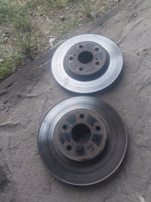 Продам тормозные диски камри 30 европец