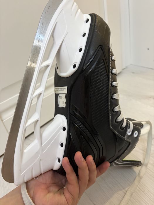 Коньки BAUER XLS 42 размер