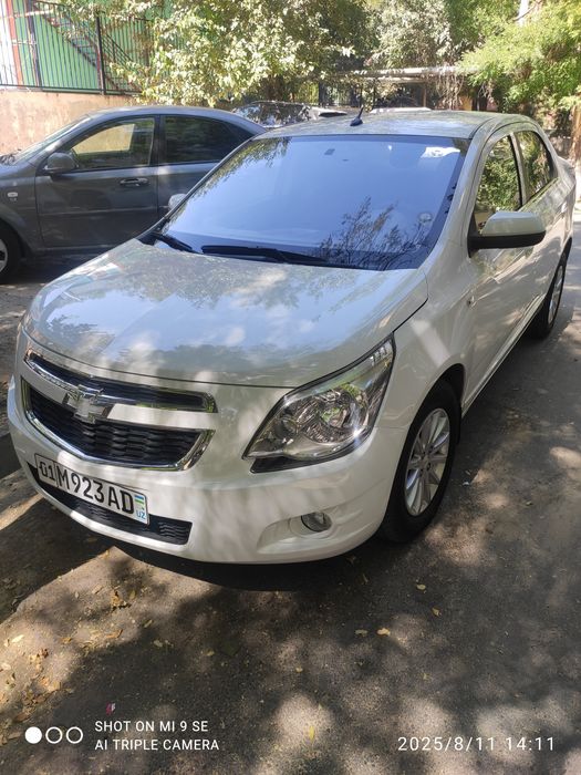 Коболт сотилади холати яакши гази бор 4 поколэна краска капот крилода