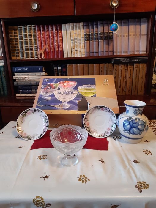 Посуды и сито...