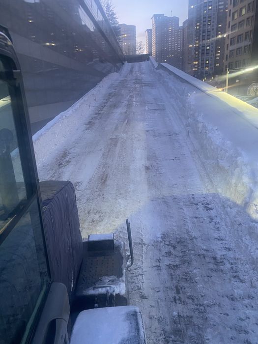 Услуги погрузчика погрузчик самосвал