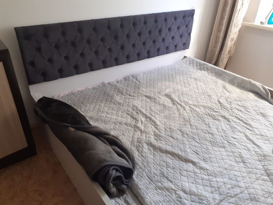 Продам кровать без матраса