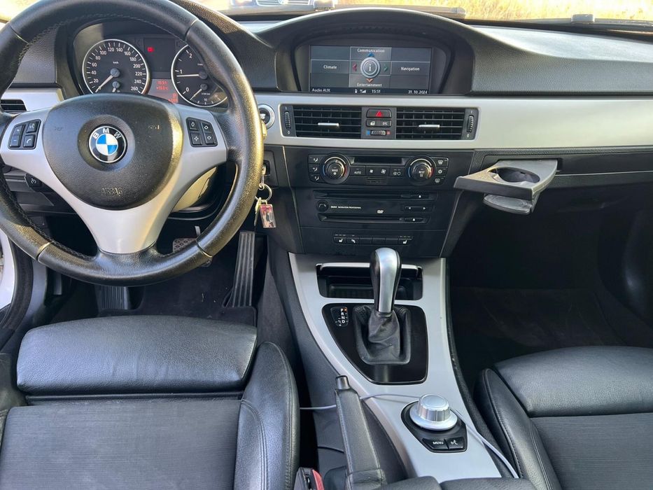 Vând BMW E91 320d Automat