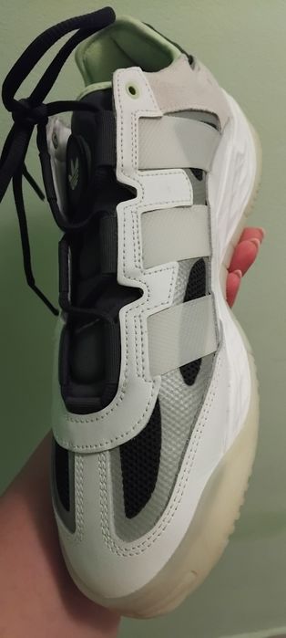 Adidasi Adidas marimea 44