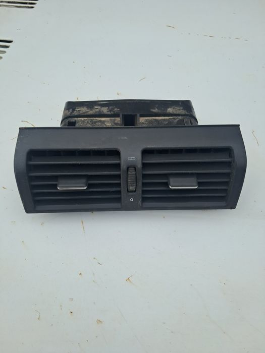 мерс 210 для салон мелочи продаётся