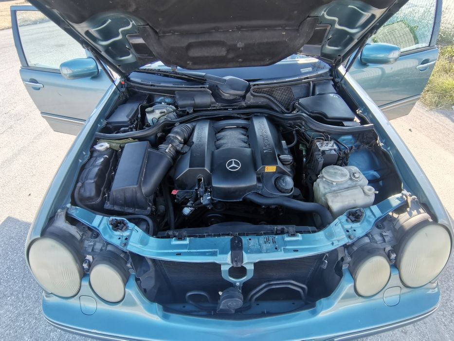 Мерцедес Е240 2003