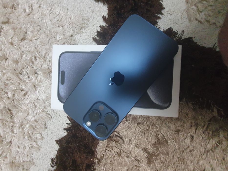 Продам iPhone 15 pro max 256gb