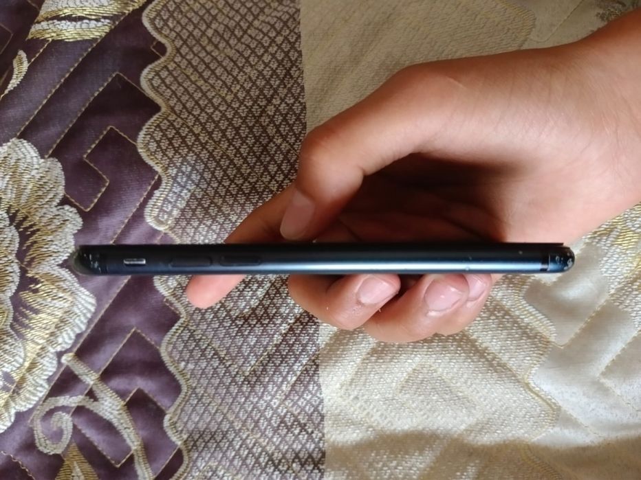 Iphone SE 64гб сатам акум 100