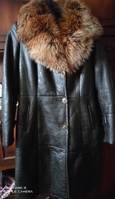 Дублёнка облегченная,воротник песец.  размер 48