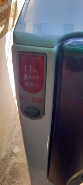 Продавам пералня Аристон Bauknecht