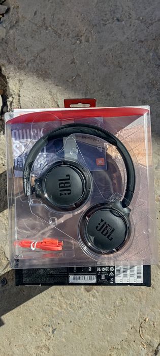 Наушники с басами JBL 510 BT