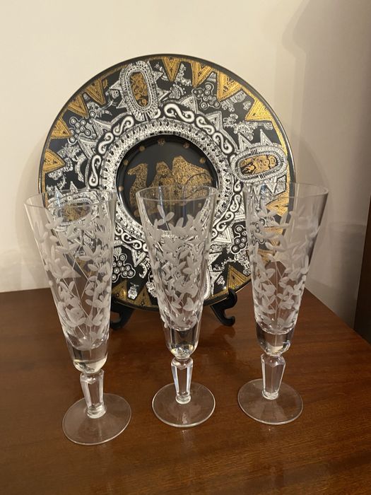 Хрустальные фужеры и рюмки разные