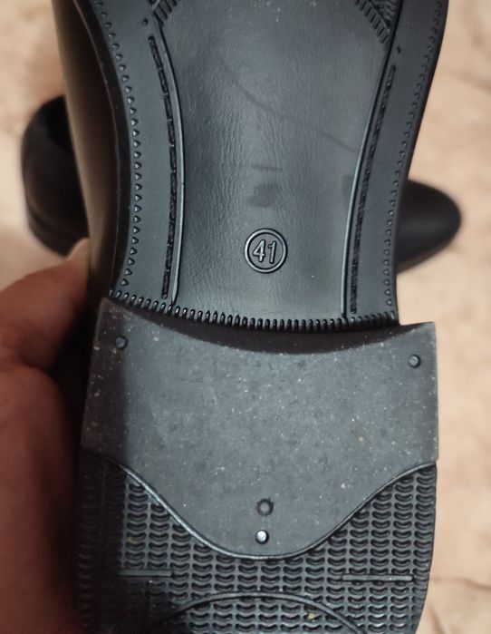 Продам мужские туфли