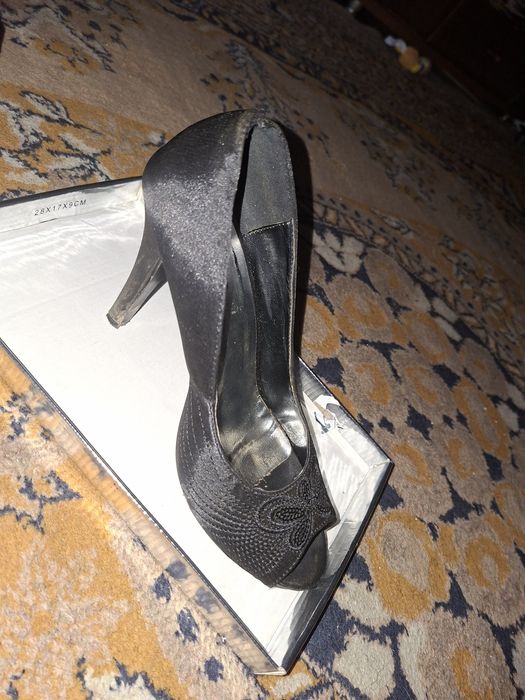 Pantofi siret ,pantofi cu toc
