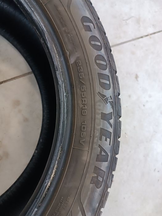 2buc Anvelope iarna 235 55 19 Goodyear dot2021