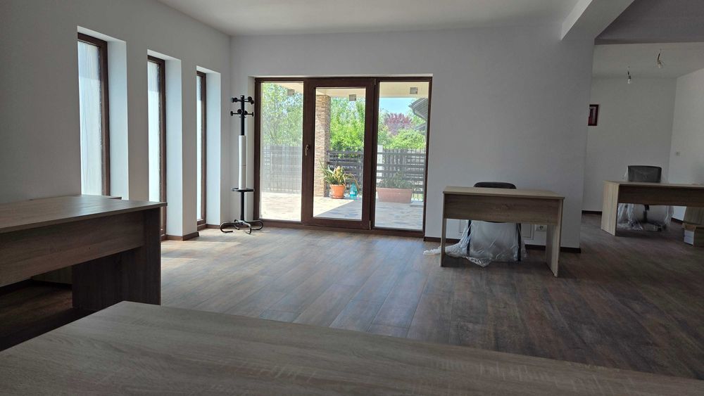 De inchiriat apartament 4 camere, parter, Otopeni