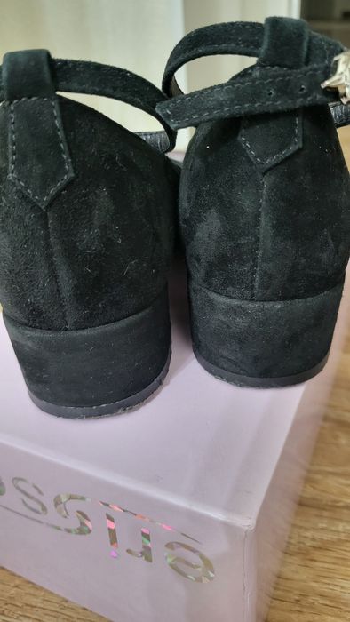 Продам туфли  малютка