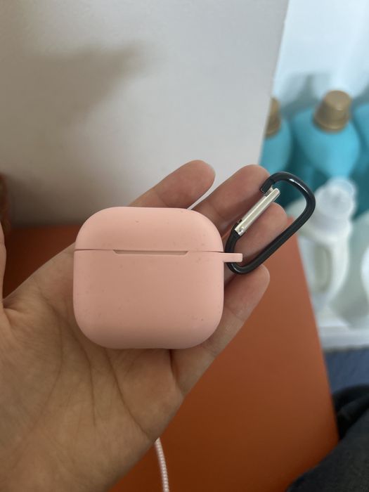 Airpods iPhone white