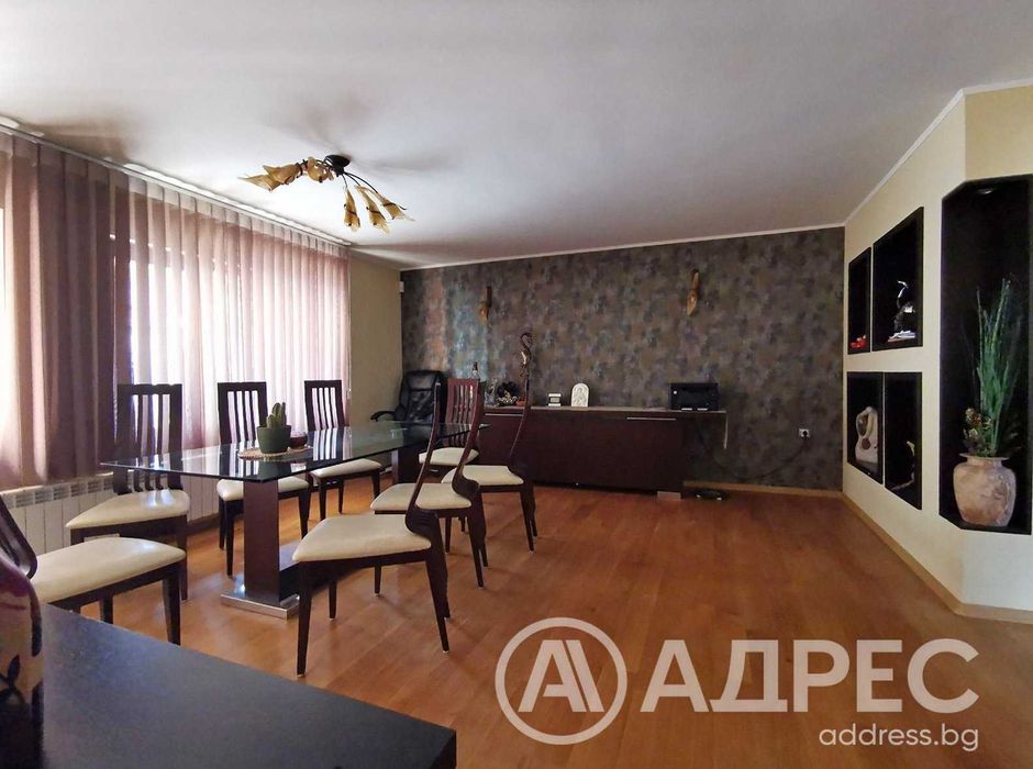 Продава се Къща в Русе, Център - 445 кв.м за 1596 €/кв.м - Снимка #3