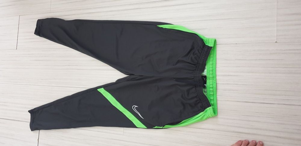 Nike Strike Stretch Mens Pant Size S НОВО! ОРИГИНАЛ! Мъжко Долнище!