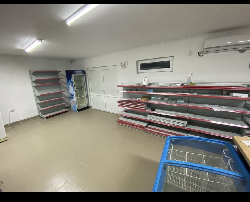 Inchiriez spatiu comercial 90mp