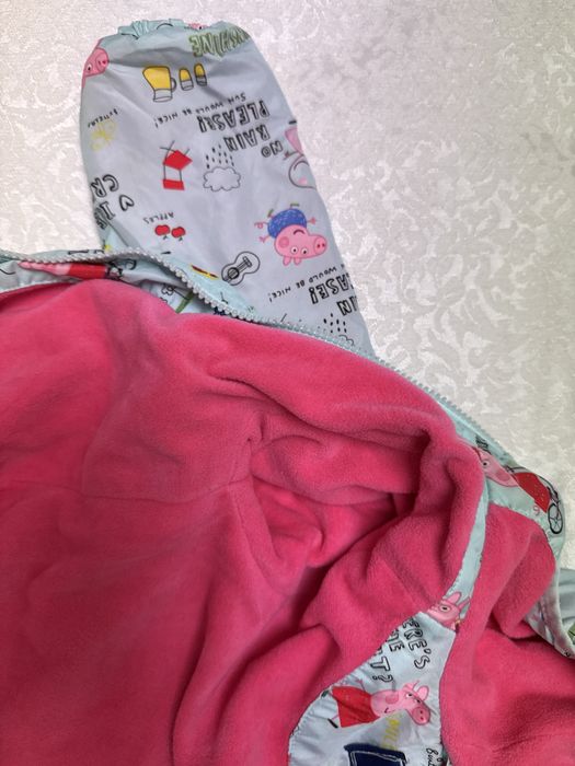 Продам ветровку детскую