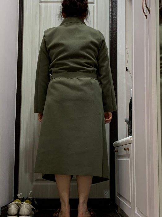 Продам пальто осенне-весенние