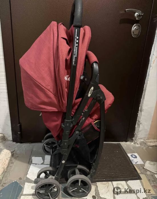 Коляска детская Joie