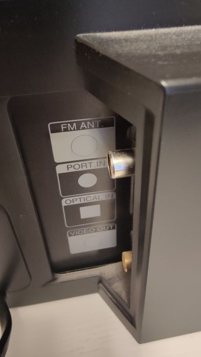 Vând soundbar LG, radio -cd, blu ray, 70w.