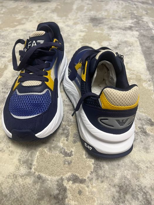 Vind Adidasi Emporio Armani 41