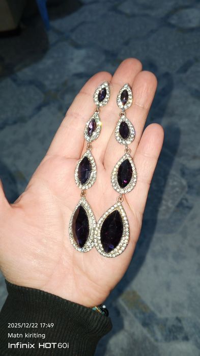 Хамилён зирак сотилади.