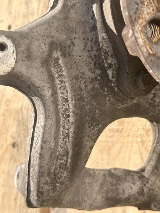 Ляв шенкел AUDI A6 A7 C7 4G 4G0407241E