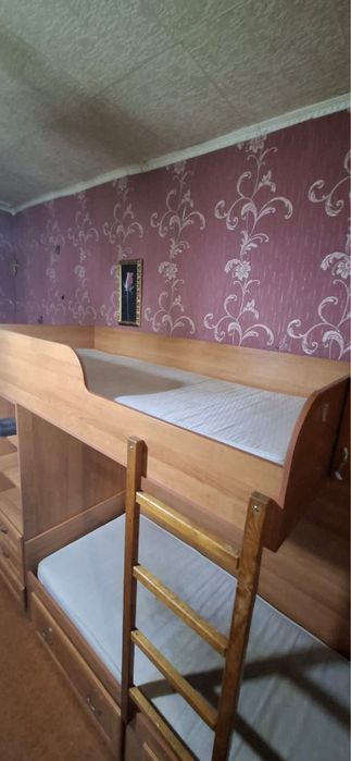 Продам кровать с матрасами