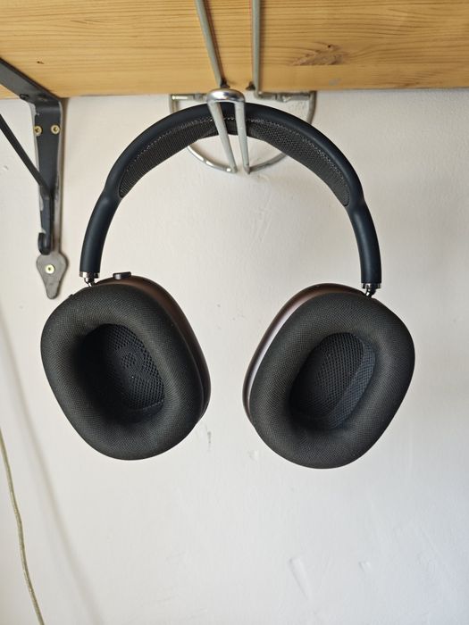 Продам AirPods Max 1