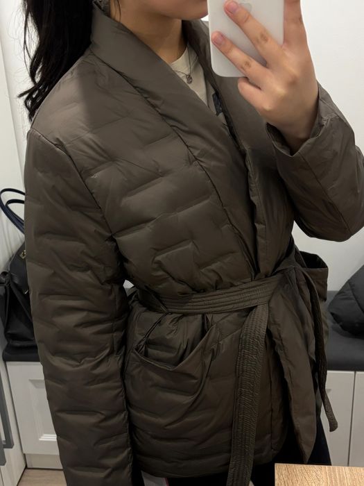 Куртка весенняя.