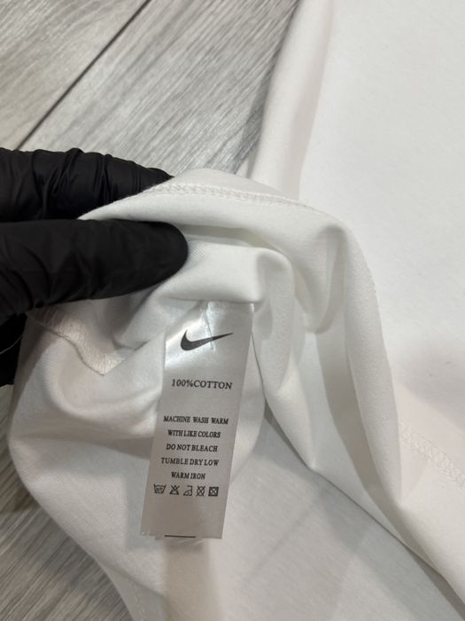 Tricou Nike Air white cu imprimeu pe fata si pe spate   – mărimea M