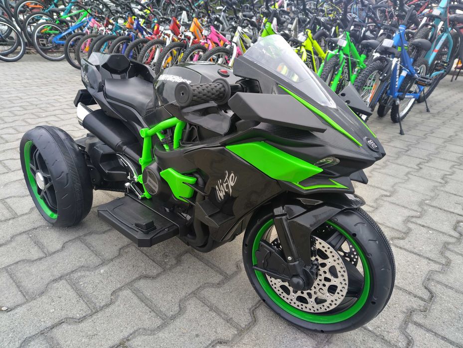 KAWASAKI акумулаторен мотор NINJA черен