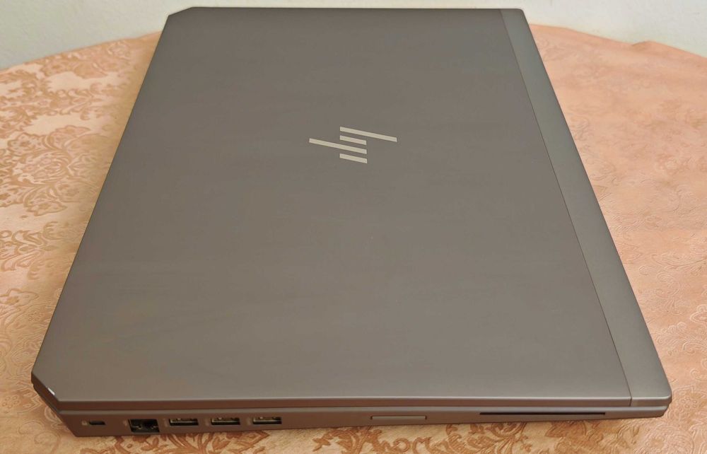 HP ZBook 17 DreamColor/Core i7-9750H/RTX 4000 8GB/32GB RAM/1TB SSD