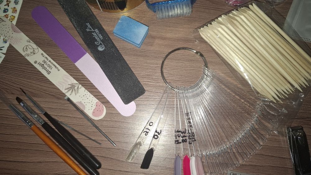 Продам всё для маникюра