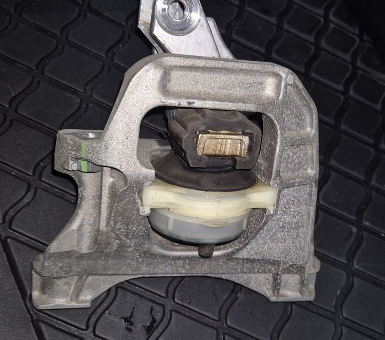 Suport motor dr - Peugeot 508 II, după 2018 - stare bună