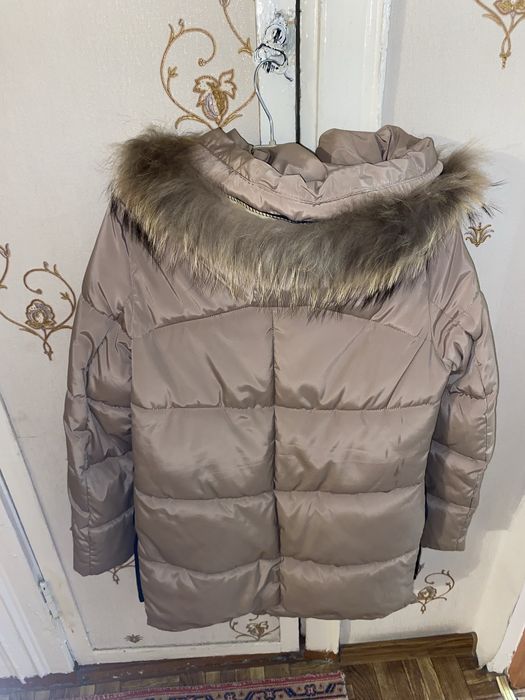 Продаю зимнюю куртку