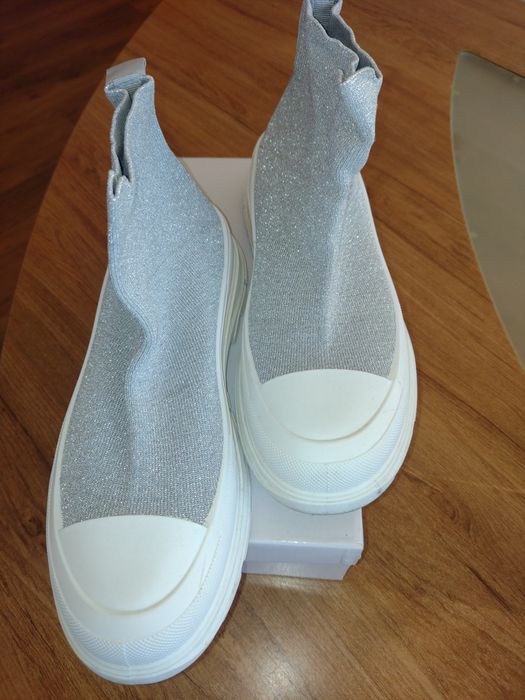 Спортни боти обувки кецки